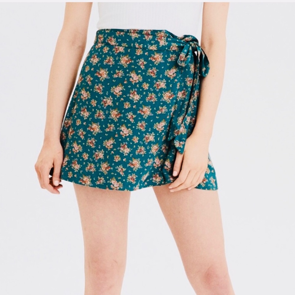 American Eagle Wrap skirt